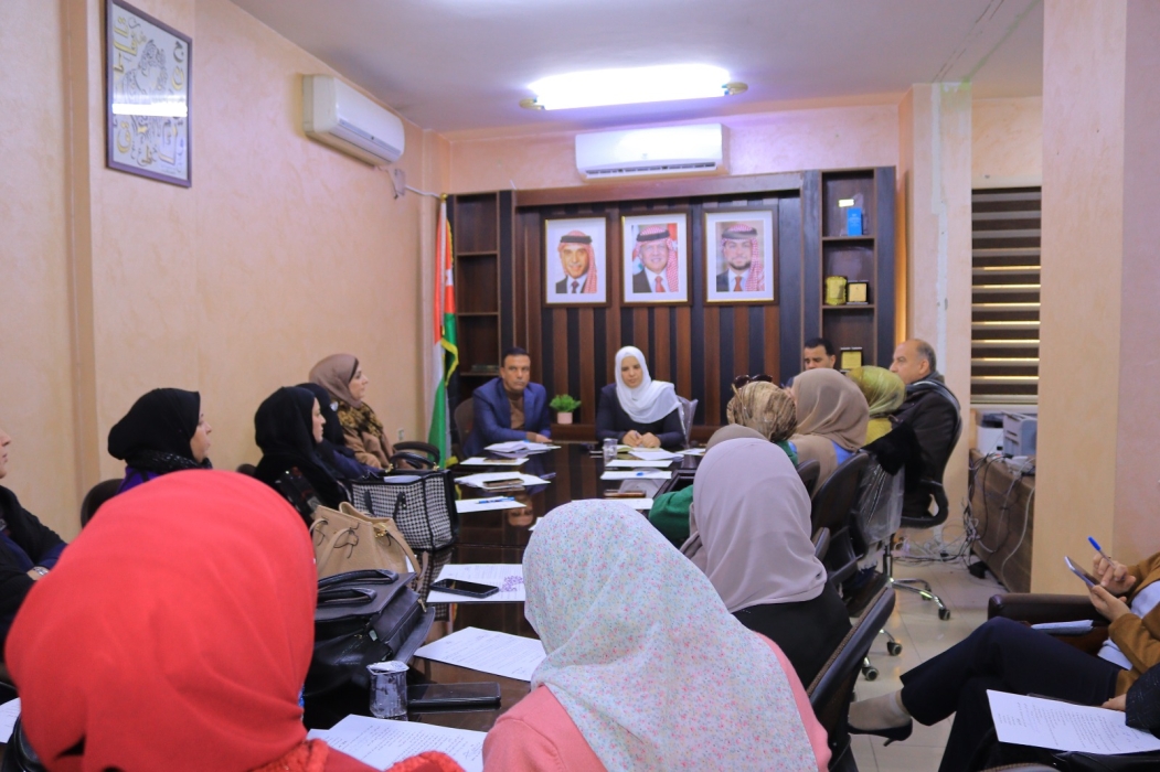 تربية البادية الشمالية الغربية تعقد اجتماعًا لرؤساء قاعات امتحان الثانوية العامة للدورة التكميلية