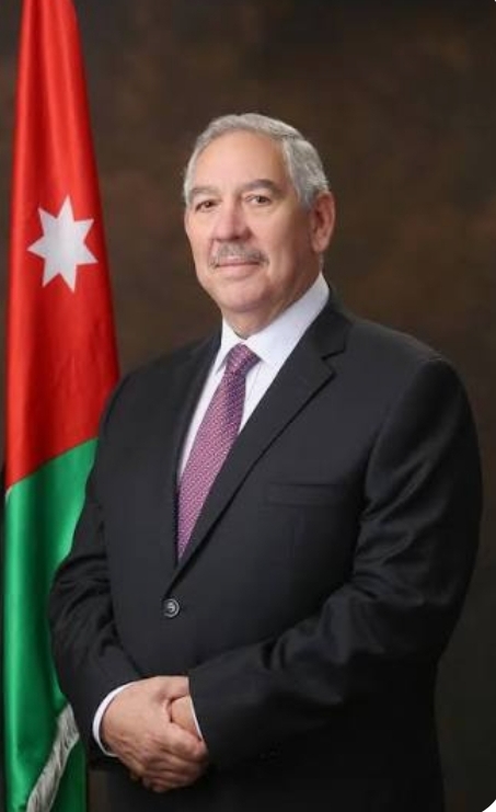 رئيس سلطة العقبة يؤكد أهمية فتح قنوات الحوار مع الشباب