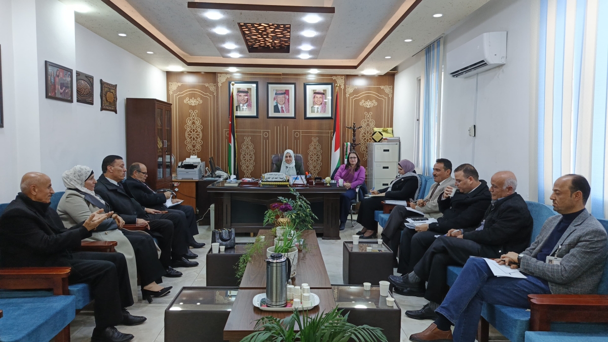 المصري تترأس اجتماع مجلس التطوير التربوي في المزار الشمالي