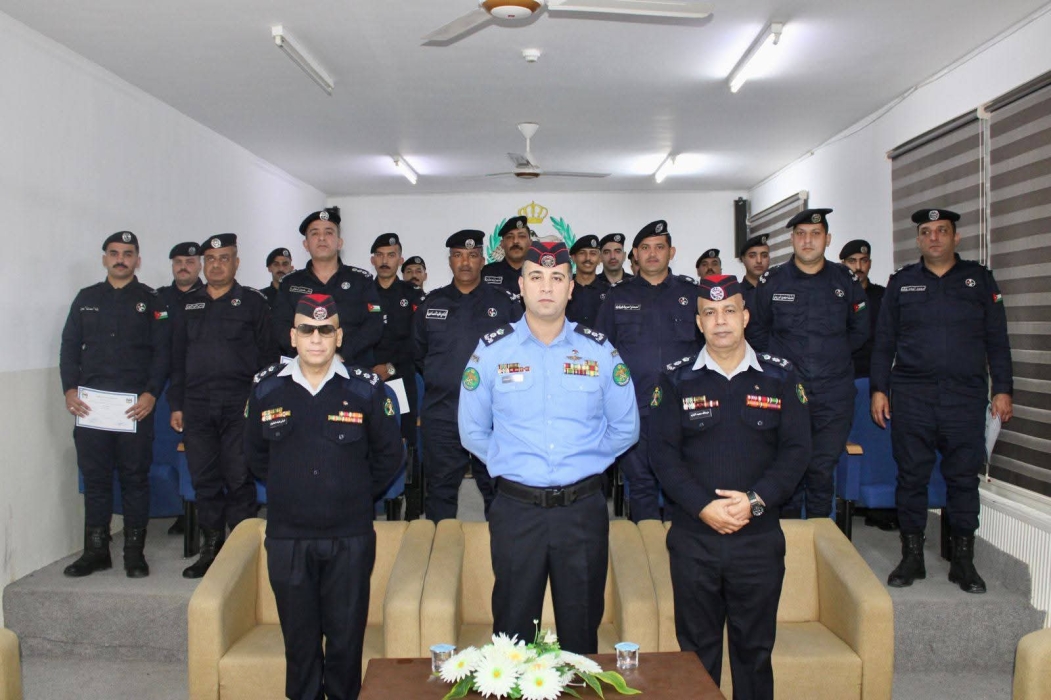 تخريج دورة إعداد العاملين في دوريات النجدة بإقليم الشمال