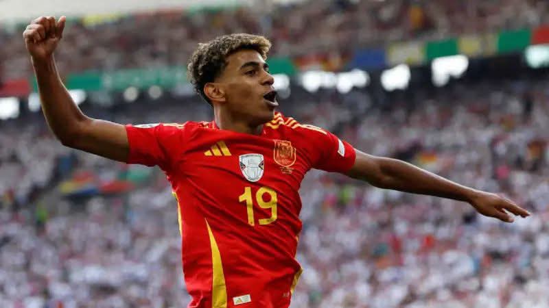 أسطورة أسود الأطلس: يامال فقد حب المغاربة بعد اختياره اللعب لإسبانيا