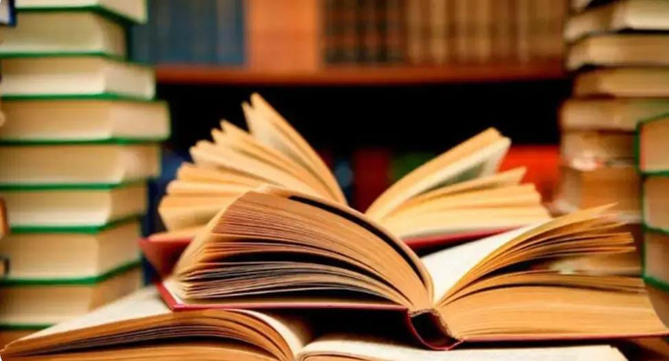 أفضل عشرة كتب علمية لعام ٢٠٢٥