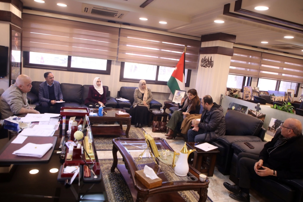 بلدية إربد تودع مفوضية الأمم المتحدة بعد إغلاق مكتبها في المدينة