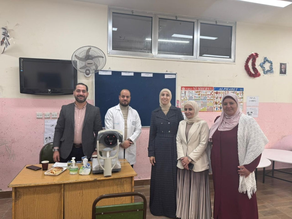 الطهراوي ترعى يوما طبيا مجانيا في مدرستي حليمة السعدية والشيماء