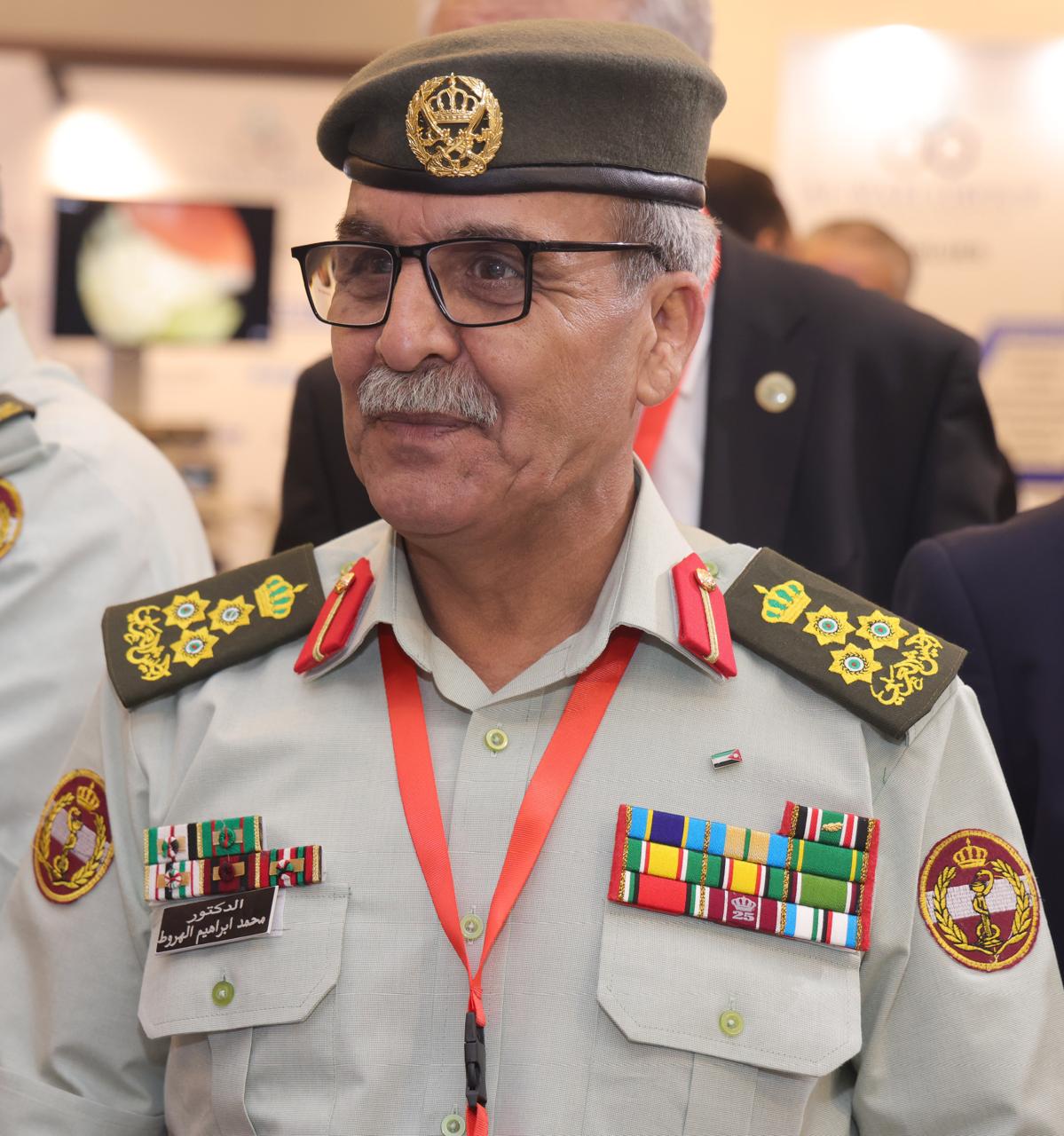 تهنئة للعميد الطبيب محمد الهروط لإعادة انتخابه رئيسًا لجمعيّة الجراحين الأردنيّة للمرة الثانية