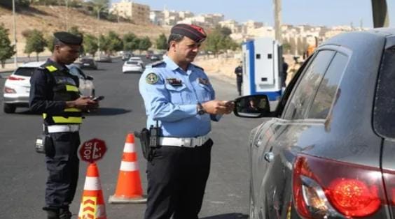 الأمن يحذر مالكي السيارات منتهية الترخيص