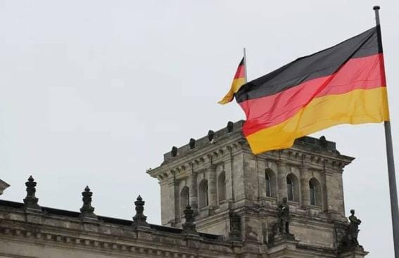 ألمانيا.. أكثر من 100 ألف تأشيرة لم شمل عائلات اللاجئين في 2025