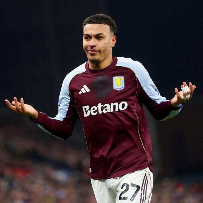 الدوري الانكليزي: رودجرز يقود استون فيلا لتخطي مان يونايتد