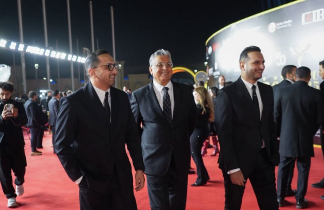 الدكتور عمرو العدل والدكتور محمود العدل يخطفا الأنظار في مهرجان وشوشة