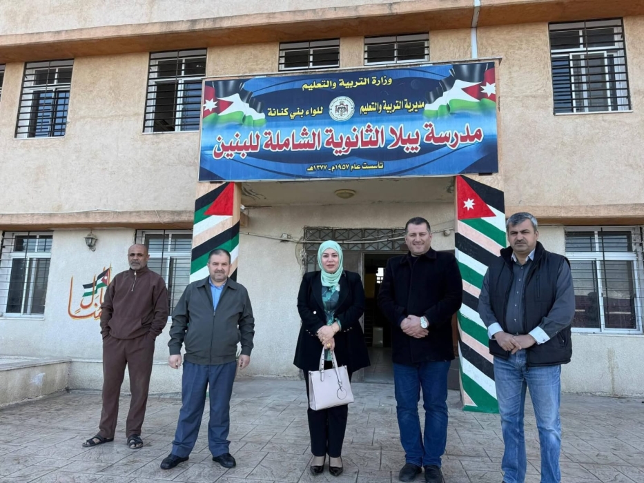 الشطناوي تتفقد قاعات الثانوية العامة في مدرسة يبلا الثانوية للبنين