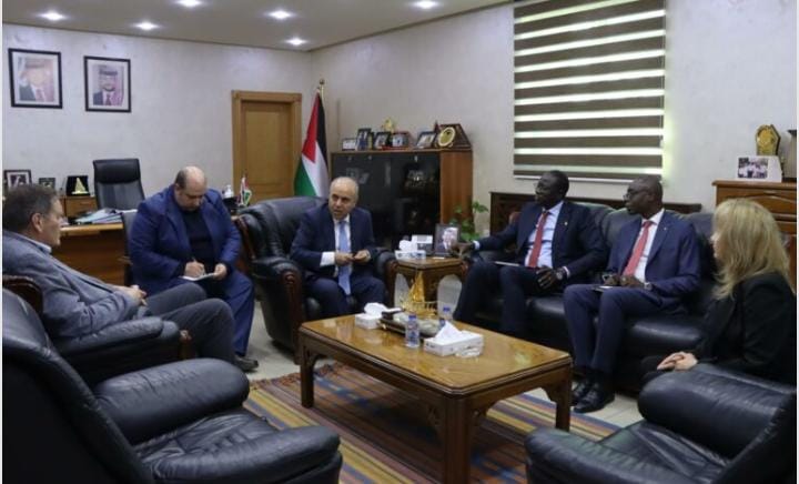 وزير التعليم العالي يؤكد الحرص على استقطاب مزيد من الطلبة السنغاليين