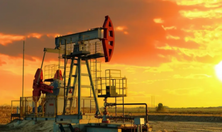 انخفاض أسعار النفط عالميًا بفعل التوترات