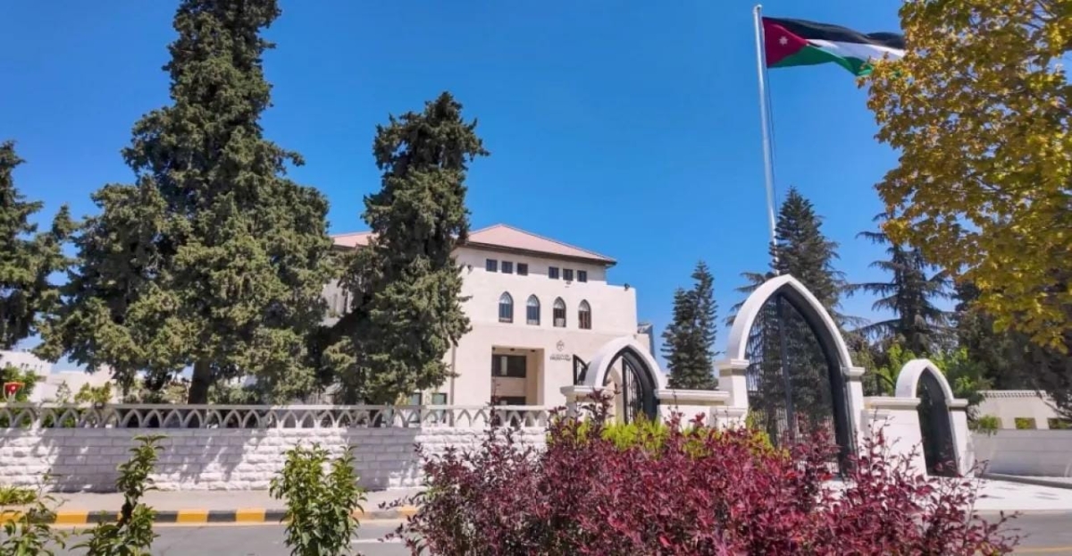 الحكومة: المتقاعدون وفق قرار إنهاء الخدمة بعد 30 سنة لن يستفيدوا من إيقاف القرار