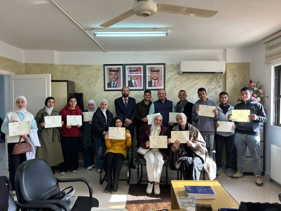 جامعة جرش تختتم دورة مهارات اللغة الإنجليزية المستوى الثاني