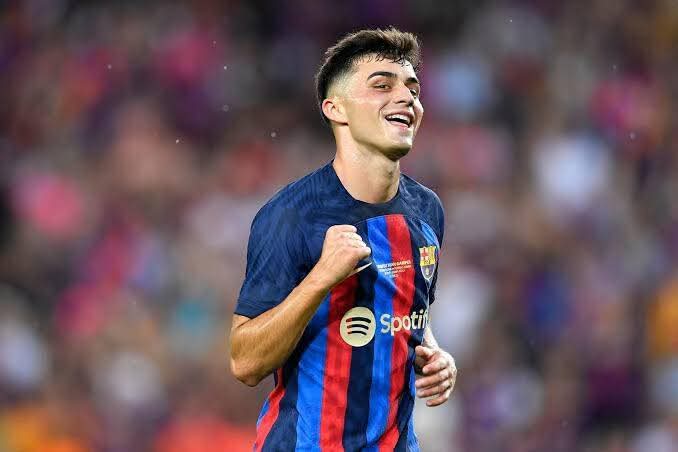 بيدري يتمنى عودة ميسي لبرشلونة قبل اعتزاله ويثني على أسلوب هانز فليك الدفاعي