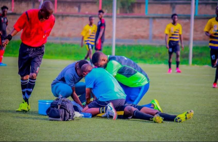 قطعة معدنية تودي بحياة لاعب على أرض ملاعب الدوري البوروندي