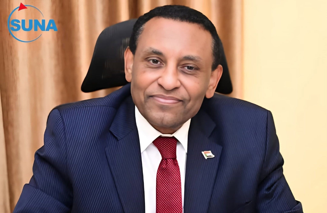 رئيس الوزراء السوداني  يتقدم بالتهاني بمناسبة أعياد الميلاد المجيدة