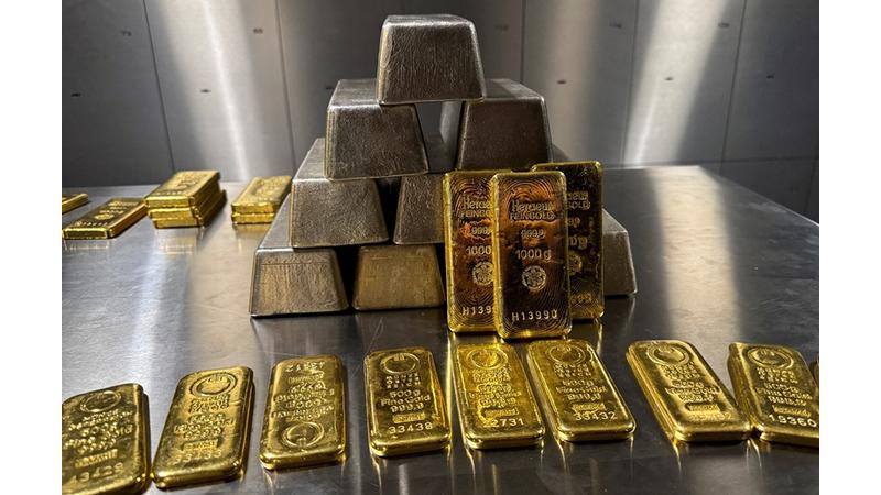 الذهب والفضة عند مستويات قياسية وسط توترات جيوسياسية