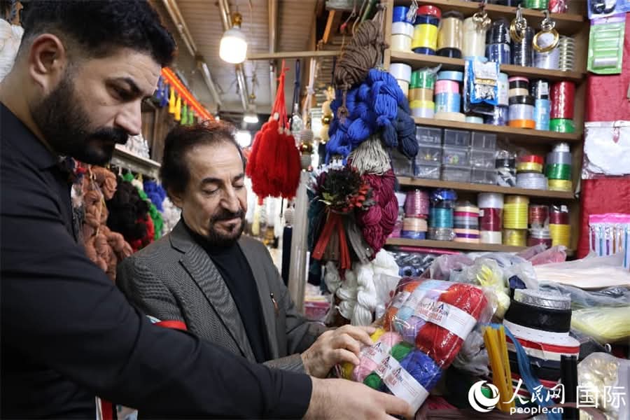 المنتجات الصينية تُنعش سوق المنسوجات المنزلية في بغداد...صور