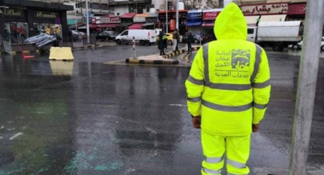 الأمانة تعلن الطوارئ المتوسطة: لا تربطوا المزاريب على الصرف الصحي