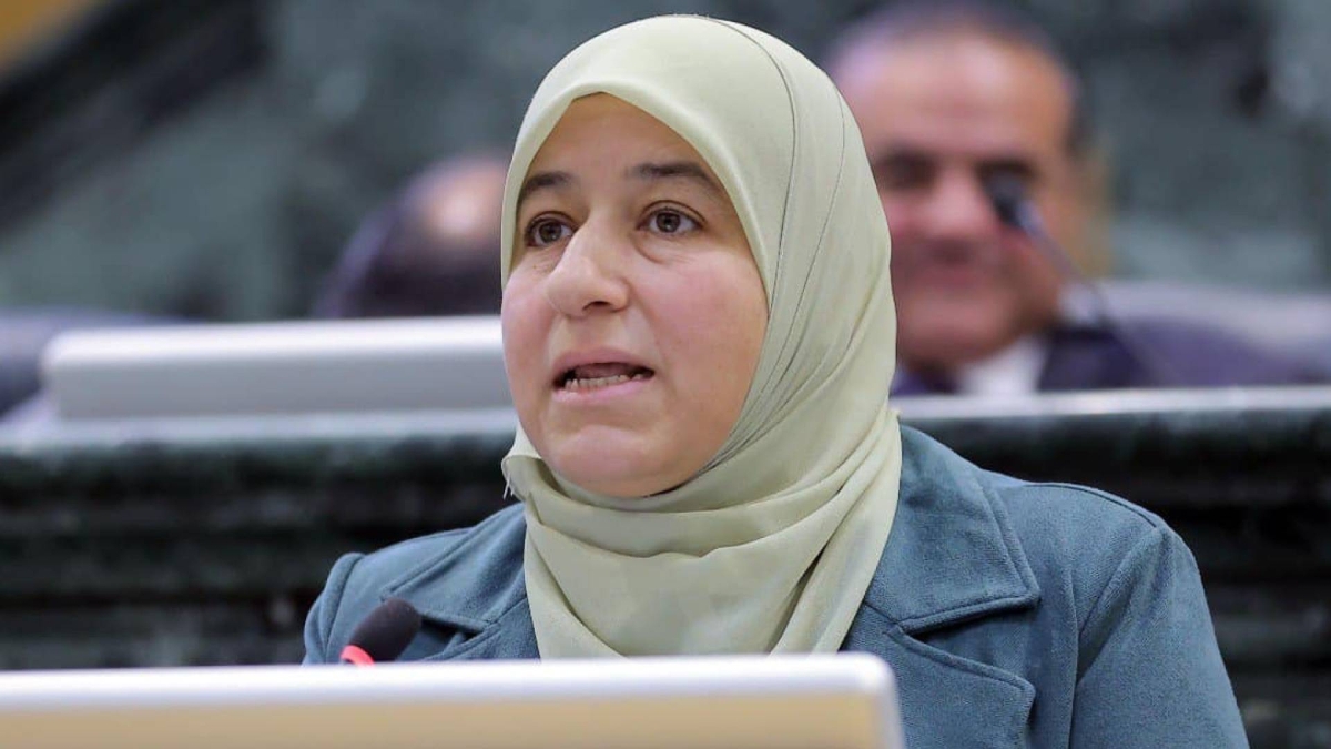 النائبة المحسيري تحذر من المساس بشؤون الإفتاء وتؤكد أن الإسلام منظومة لا تقبل التجزئة