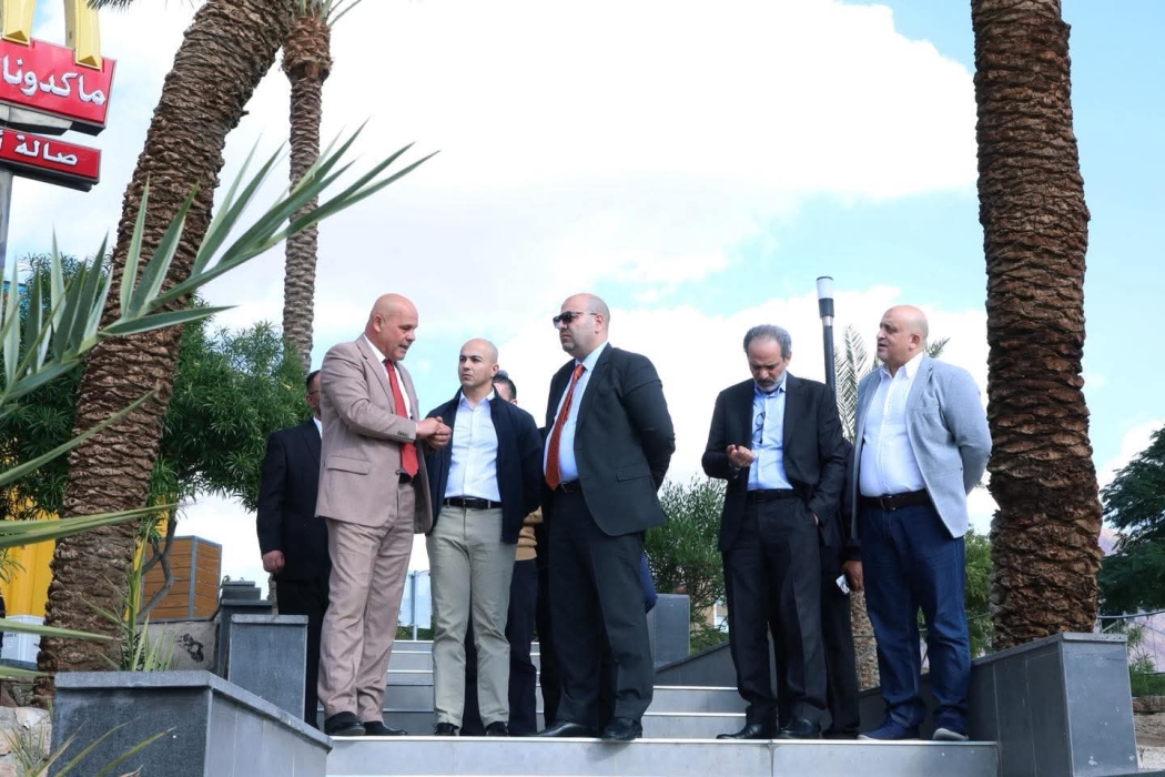 مفوض الشؤون الاقتصادية والاستثمار يزور مجمع بوابة العقبة ويبحث توسيع الاستثمارات القائمة