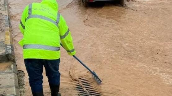 بلدية مادبا تستجيب لـ 300 بلاغ وتتعامل مع مداهمة مياه الأمطار لـ 20 منزلا