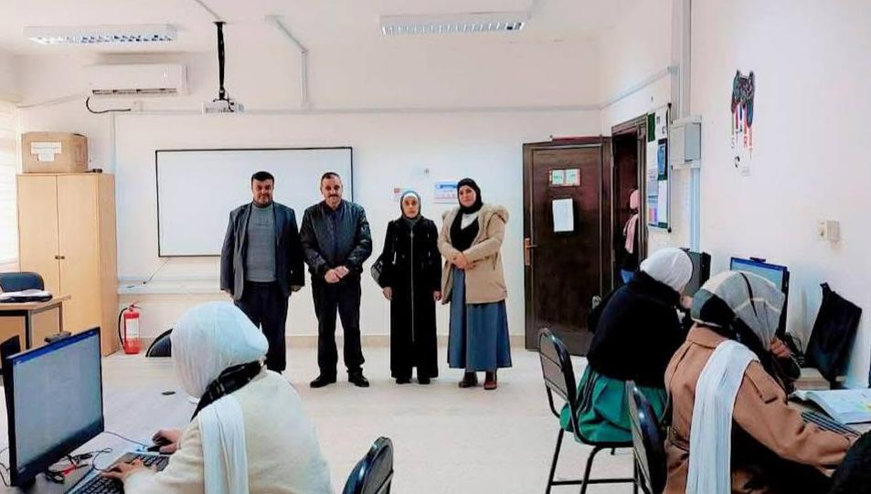 الجريري يتابع سير الامتحانات النهائية و دوام طلبة BTEC في مدرسة الطالبية النانوية للبنات.