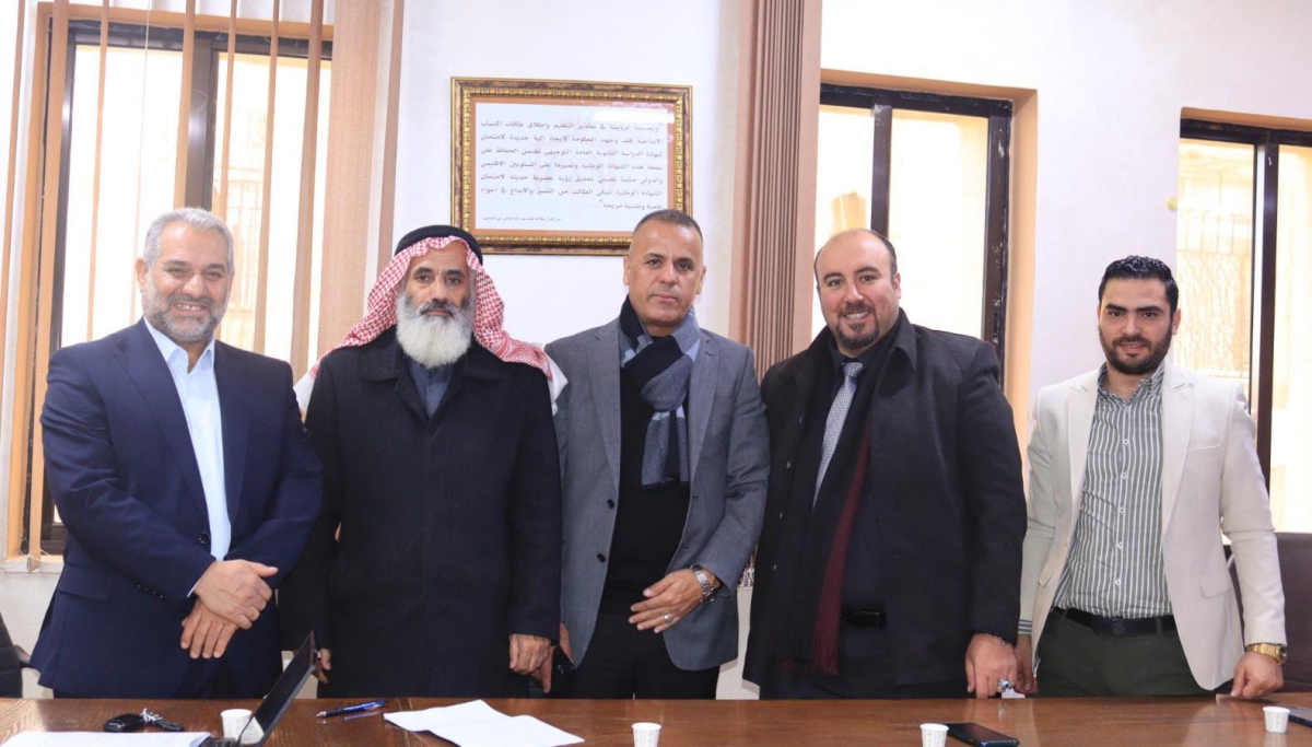 الهديرس يلتقي المستشار التعليمي في السفارة الكندية لبحث لامركزية التنمية المهنية وتعزيز دور المدرسة.