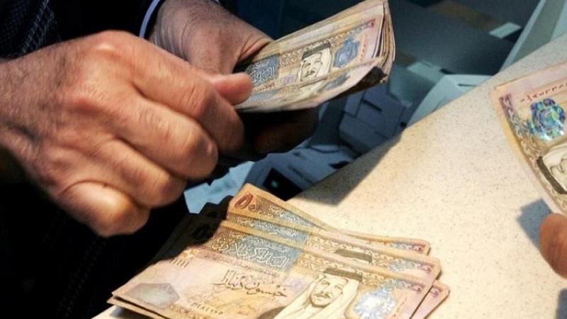 سوق الصرافة المحلية يشهد انتعاشا