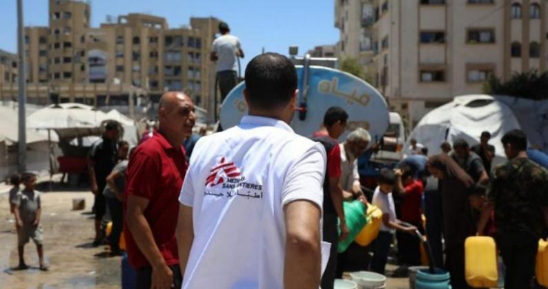 إسرائيل تسحب تصاريح منظمات إنسانية لمنعها من العمل بالضفة الغربية وغزة