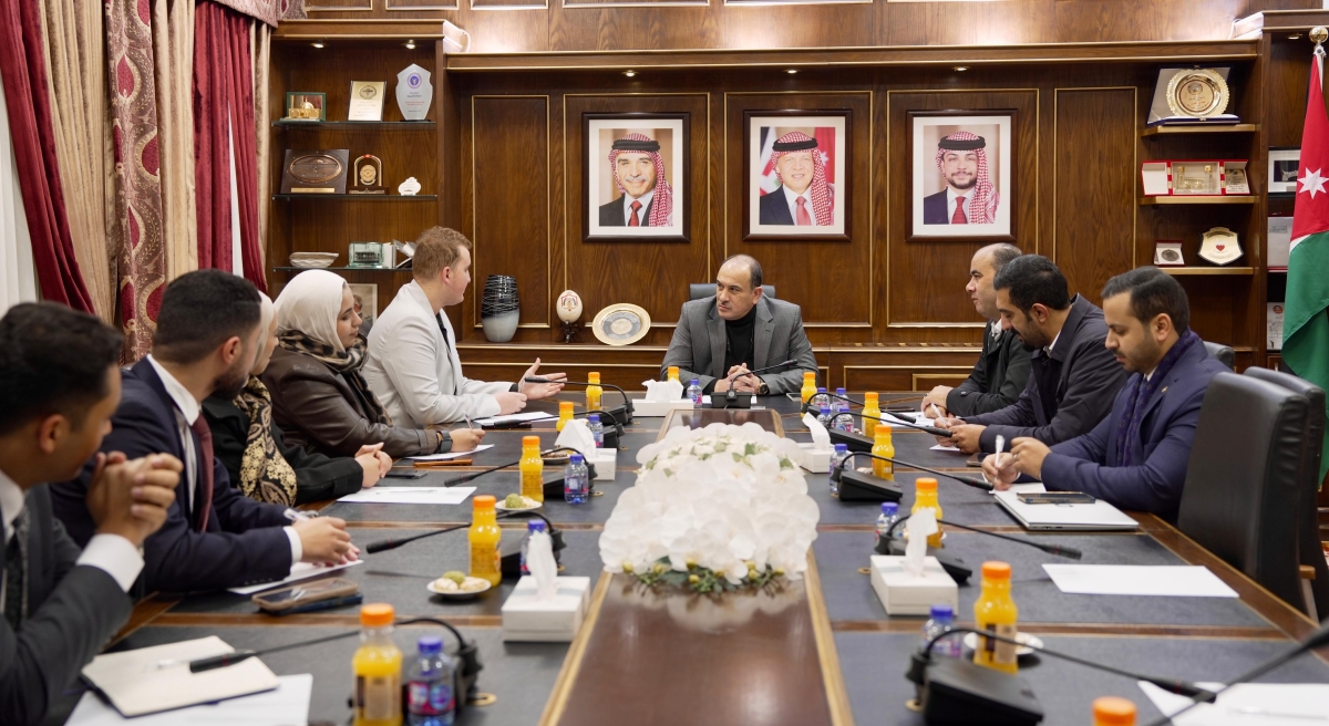 العين العياصرة يلتقي وفدا من مبادرة مجلس الشباب