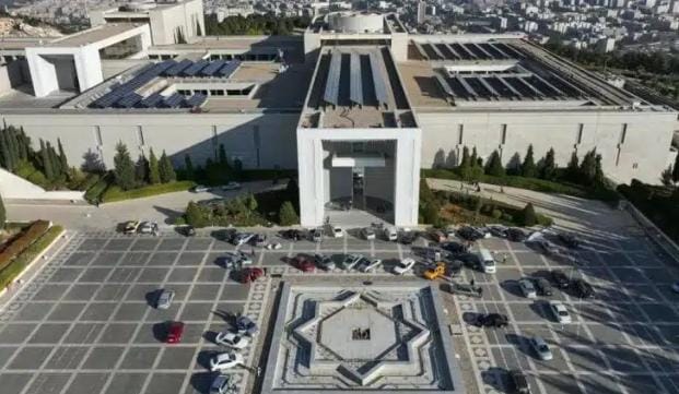 الرئاسة السورية تنفي وقوع إطلاق نار كثيف قرب قصر الشعب