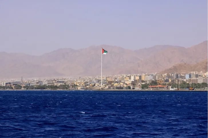 سلطة العقبة توقف الصيد في خليج العقبة حتى نهاية نيسان 2026