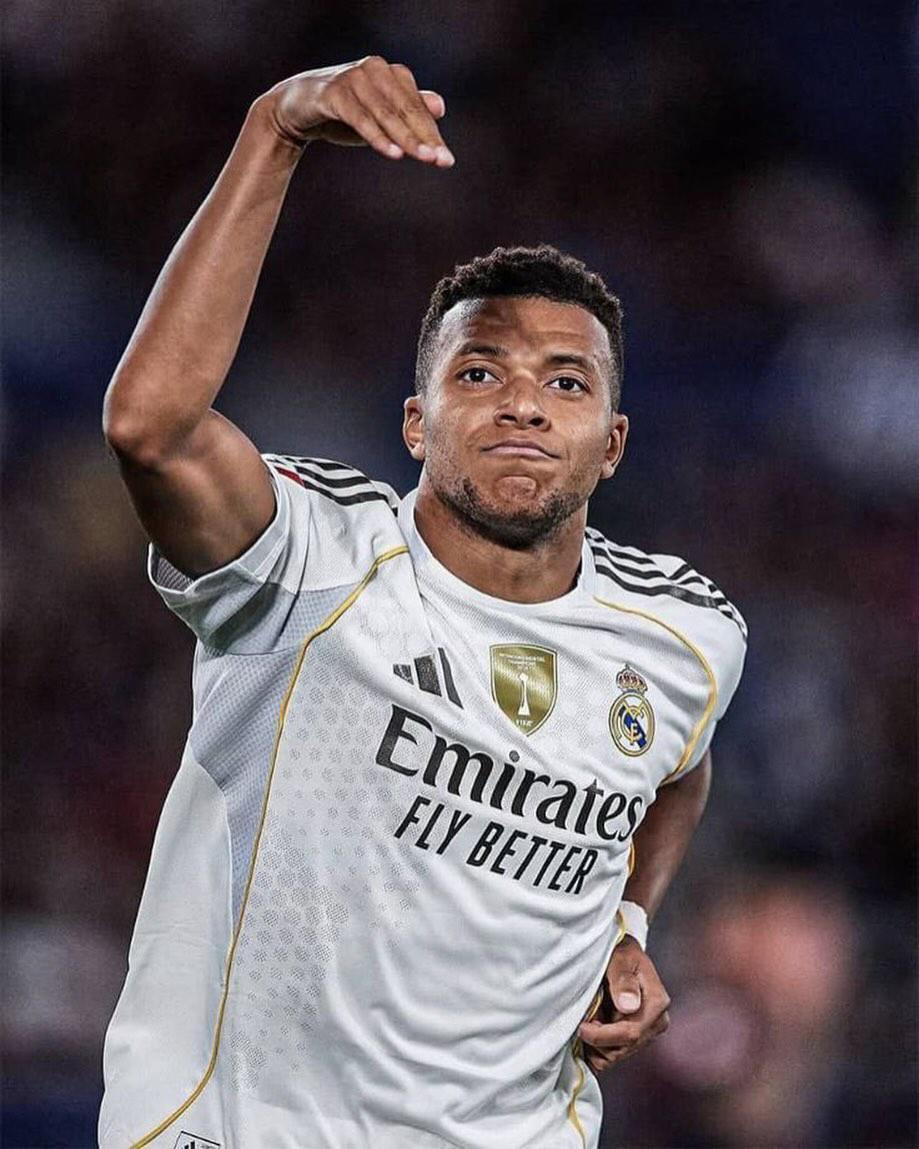 إصابة مبابي تُبعده عن عدة مباريات مع ريال مدريد