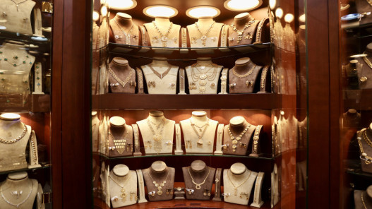 ارتفاع أسعار الذهب في السوق المحلية السبت.. 88 دينار سعر الغرام عيار 21