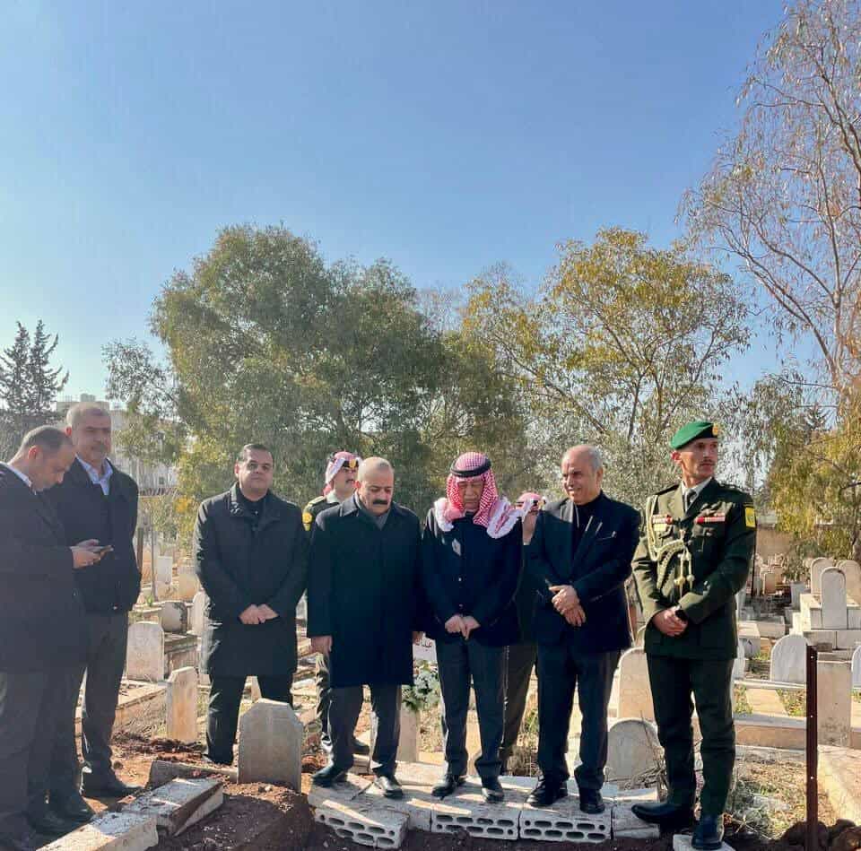 الخضير يشارك مندوبا عن  وزير السياحة في تشييع جثمان الدكتور صالح إرشيدات