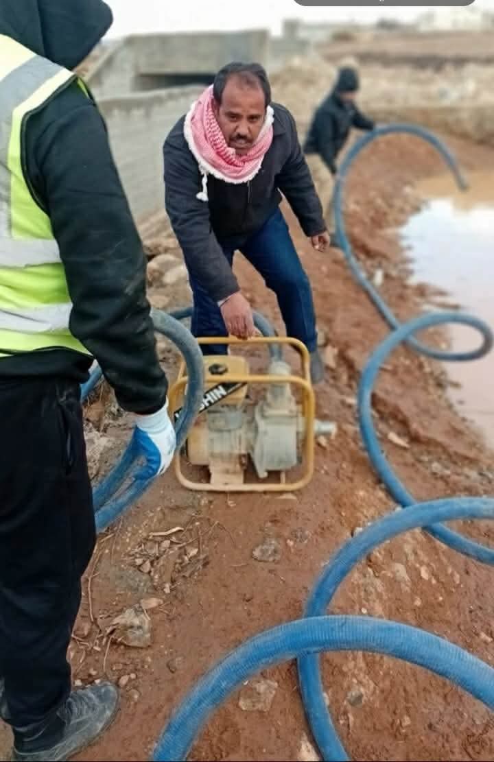 بلدية أم القطين تشيد بجهود مراقب العمال جمعه الشرفات خلال المنخفض الجوي