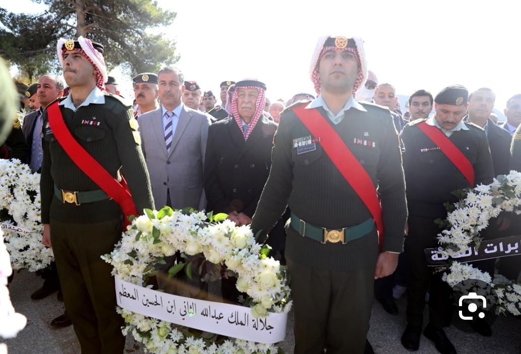 مندوبا عن الملك وولي العهد.. العيسوي يشارك في تشييع جثمان رئيس الوزراء الأسبق علي أبو الراغب