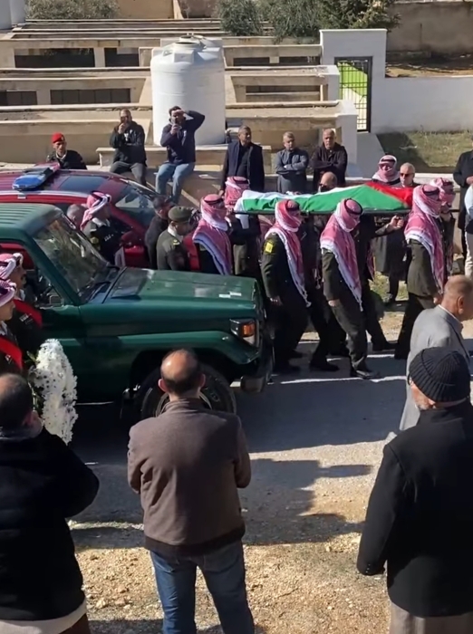الأردنيون يشيعون رئيس الوزراء الأسبق علي ابوالراغب