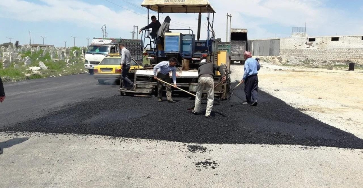 (أشغال الزرقاء) تبدأ بطرح عطاءات الطرق لعام 2026