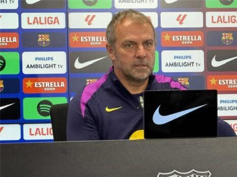 فليك يستدعي 24 لاعبًا لبرشلونة استعدادًا للسوبر الإسباني