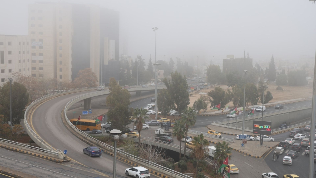 منخفض جوي بارد الجمعة وتحذير من تشكّل السيول وارتفاع منسوب المياه