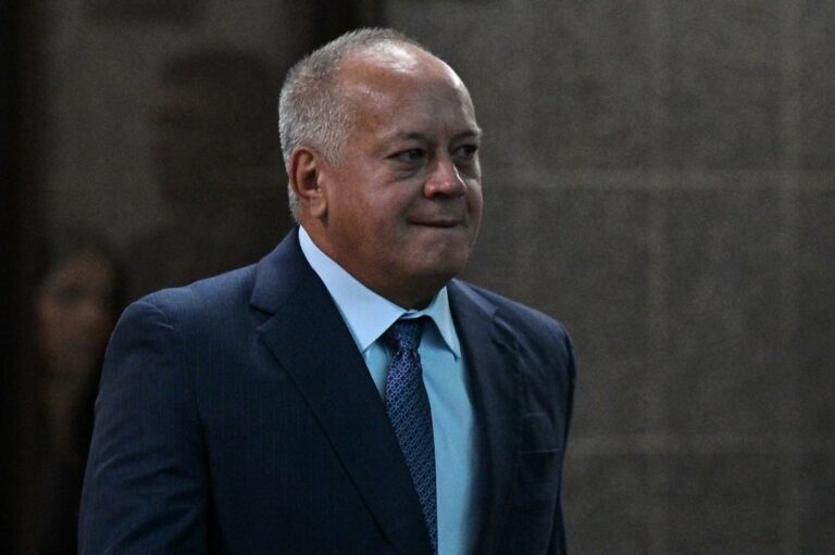 وزير الداخلية الفنزويلي: إصابة مادورو وزوجته ومقتل 100 شخص في الهجوم الأميركي