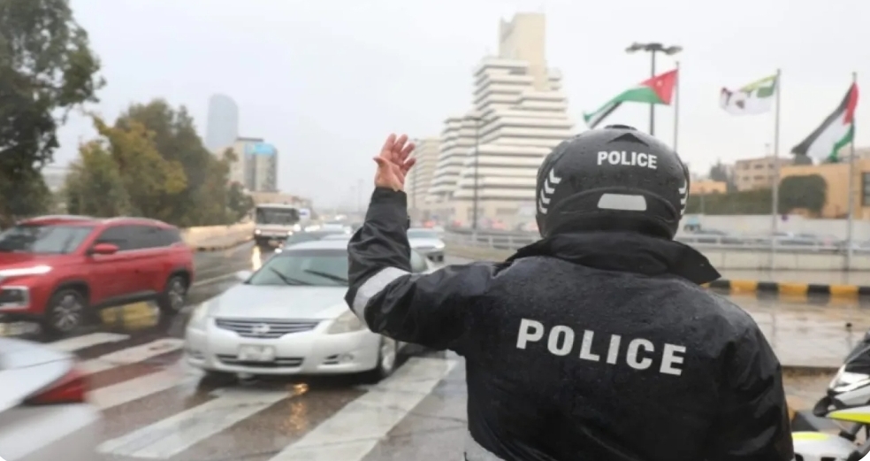 الأمن العام يحذر من منخفض جوي الجمعة ويصدر تعليمات السلامة للمواطنين