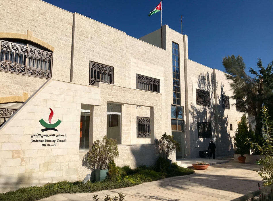 أمين عام المجلس التمريضي يشيد بفتح أبواب تشغيل الممرضين الأردنيين في إيطاليا