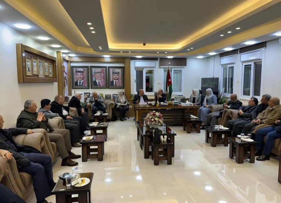 المصري يجتمع برؤساء لجان بلديات إربد ويشدد على رفع الجاهزية للمنخفض الجوي