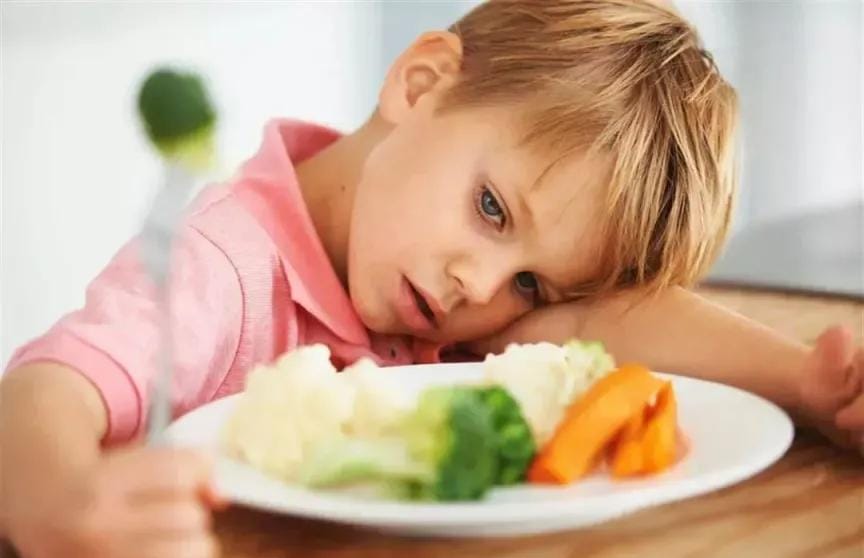 خبير يحذر من مخاطر اللحوم المصنعة على الأطفال