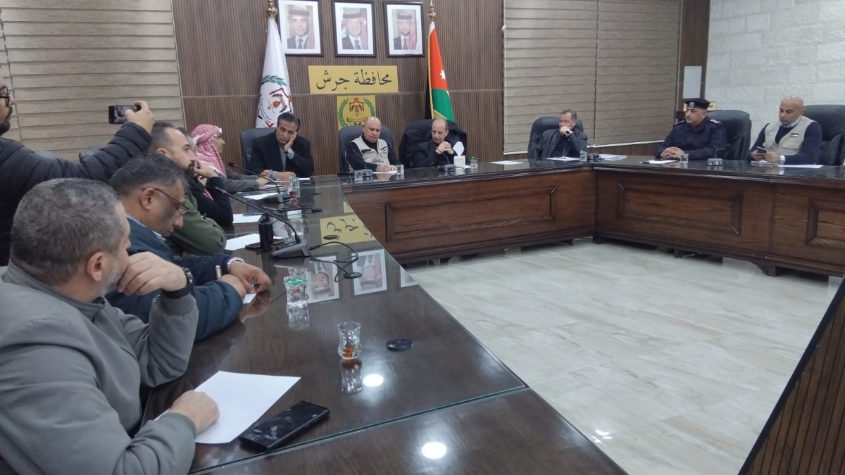 وزير الإدارة المحلية يتفقد جاهزية بلديات جرش لمواجهة المنخفض الجوي