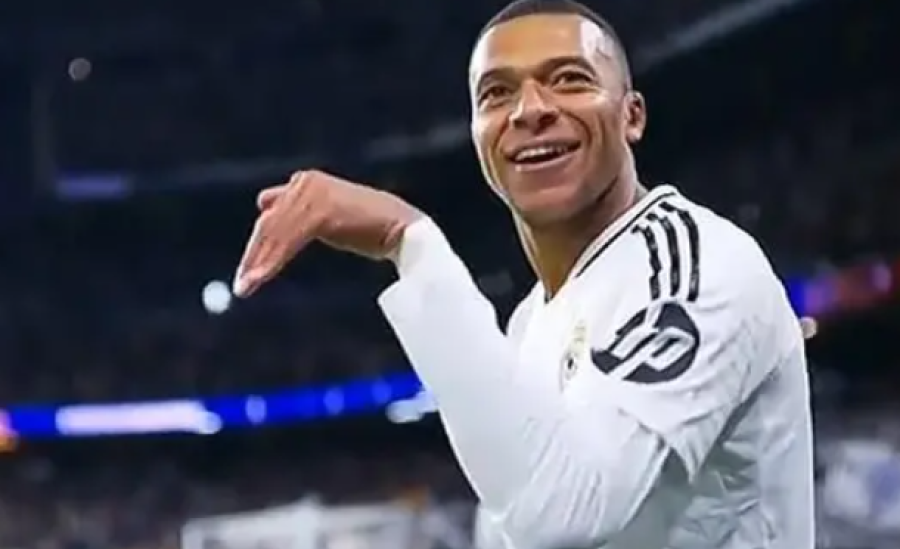 مبابي يصل إلى جدة .. هل يشارك الفرنسي في نهائي السوبر الإسباني أم أتى للمشاهدة؟